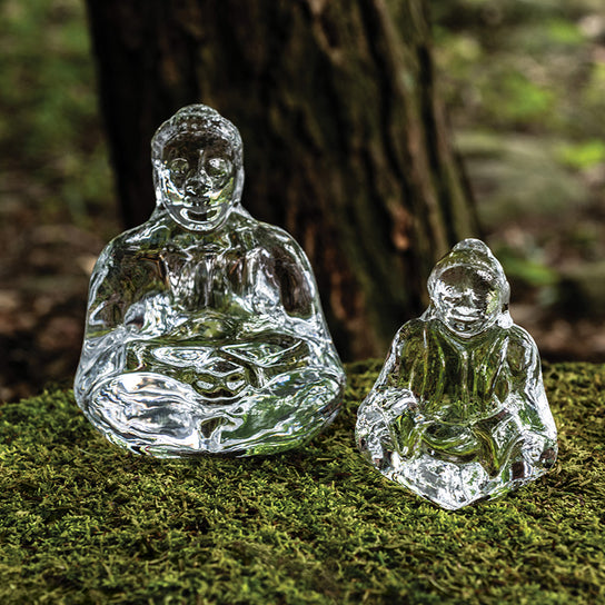 Glass Buddha, Medium