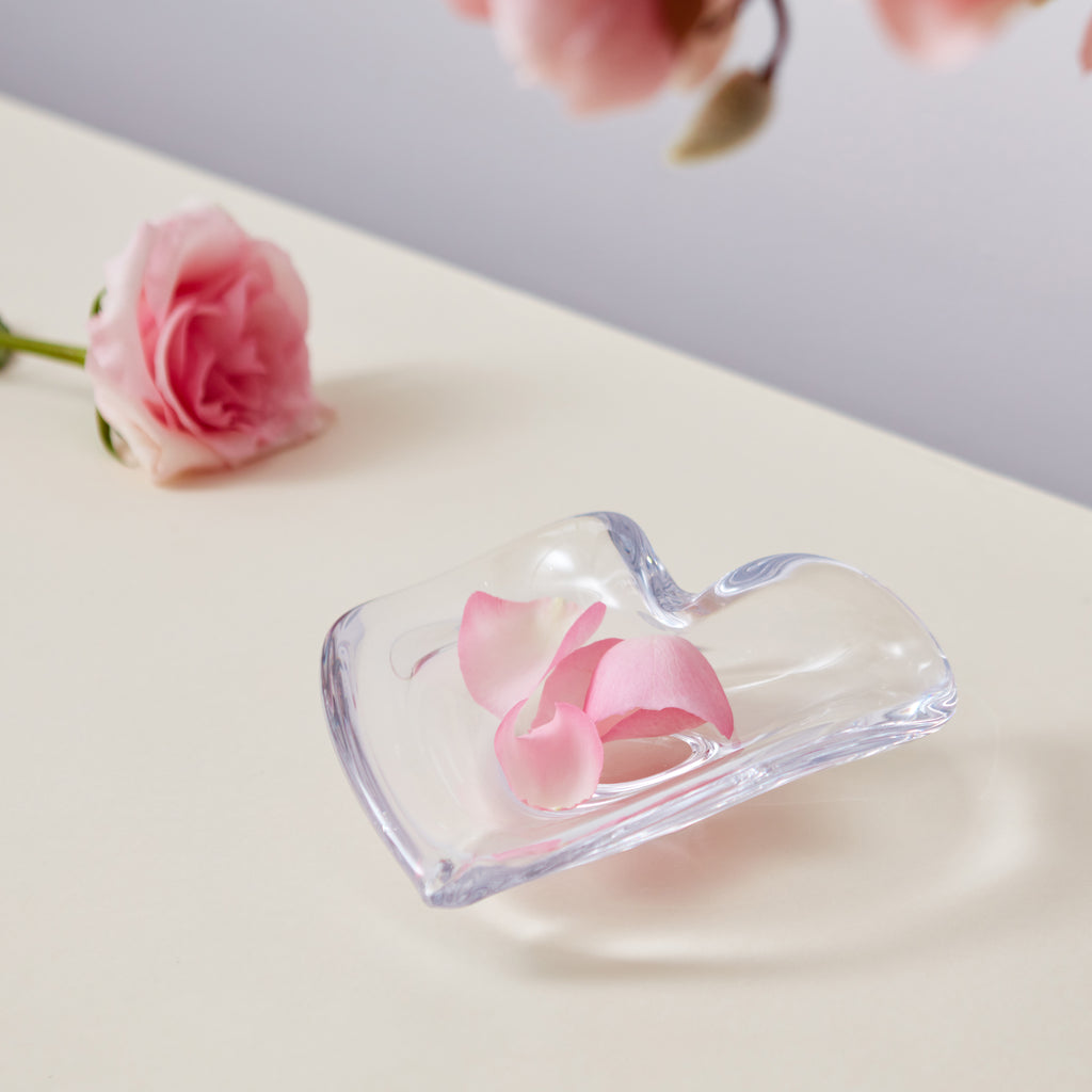 Romance Heart Dish view 3