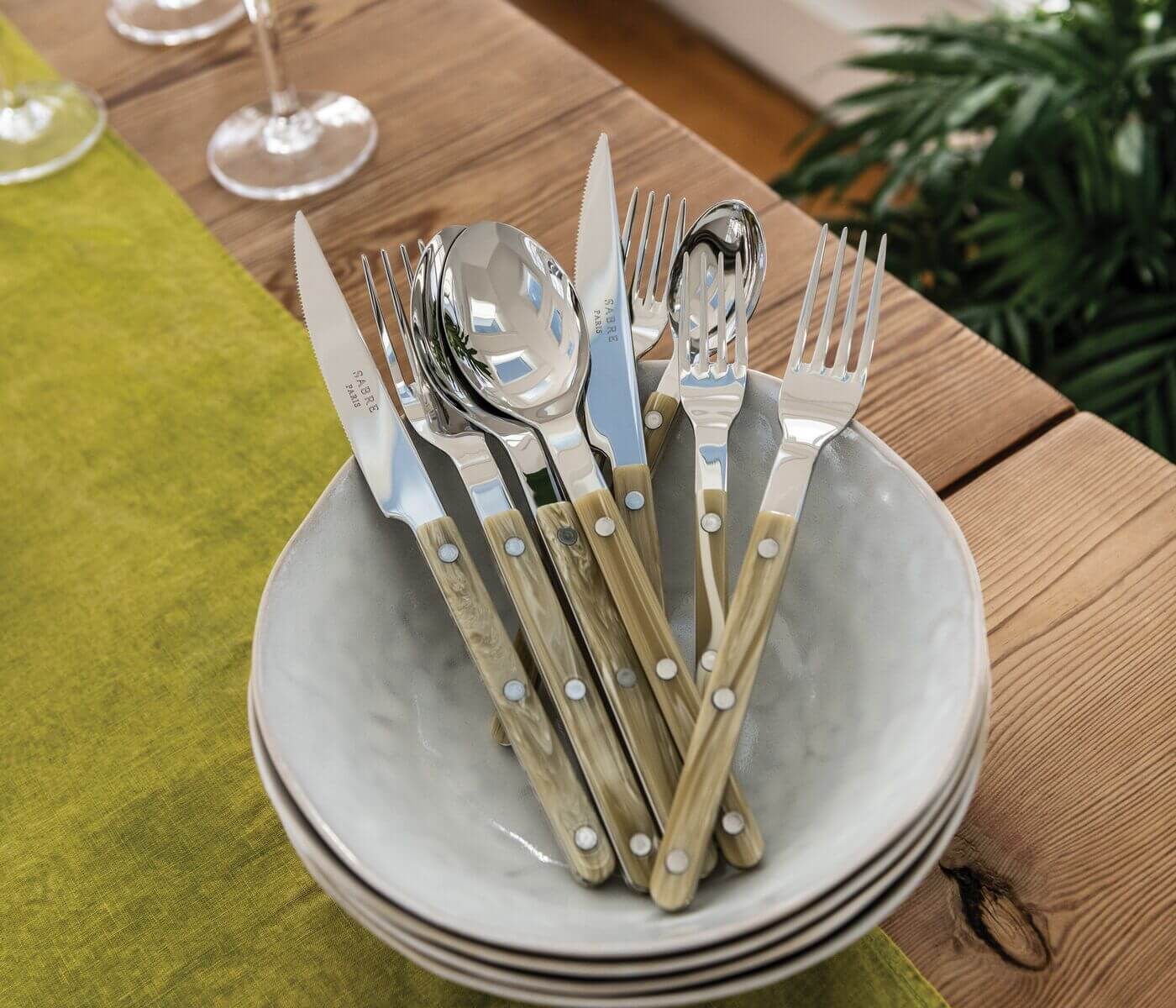 Horn Handle 5-Piece Flatware Setting