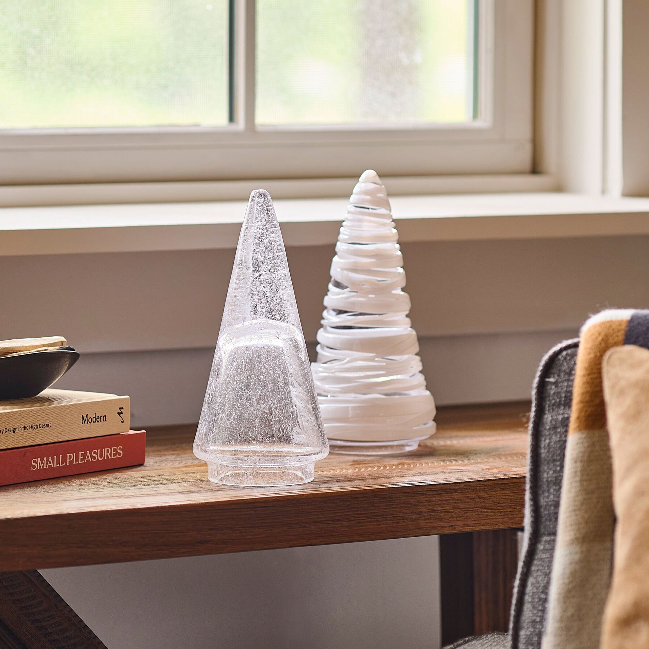 Simon Pearce Snowdrift Evergreen Tree - Thumbnail 4