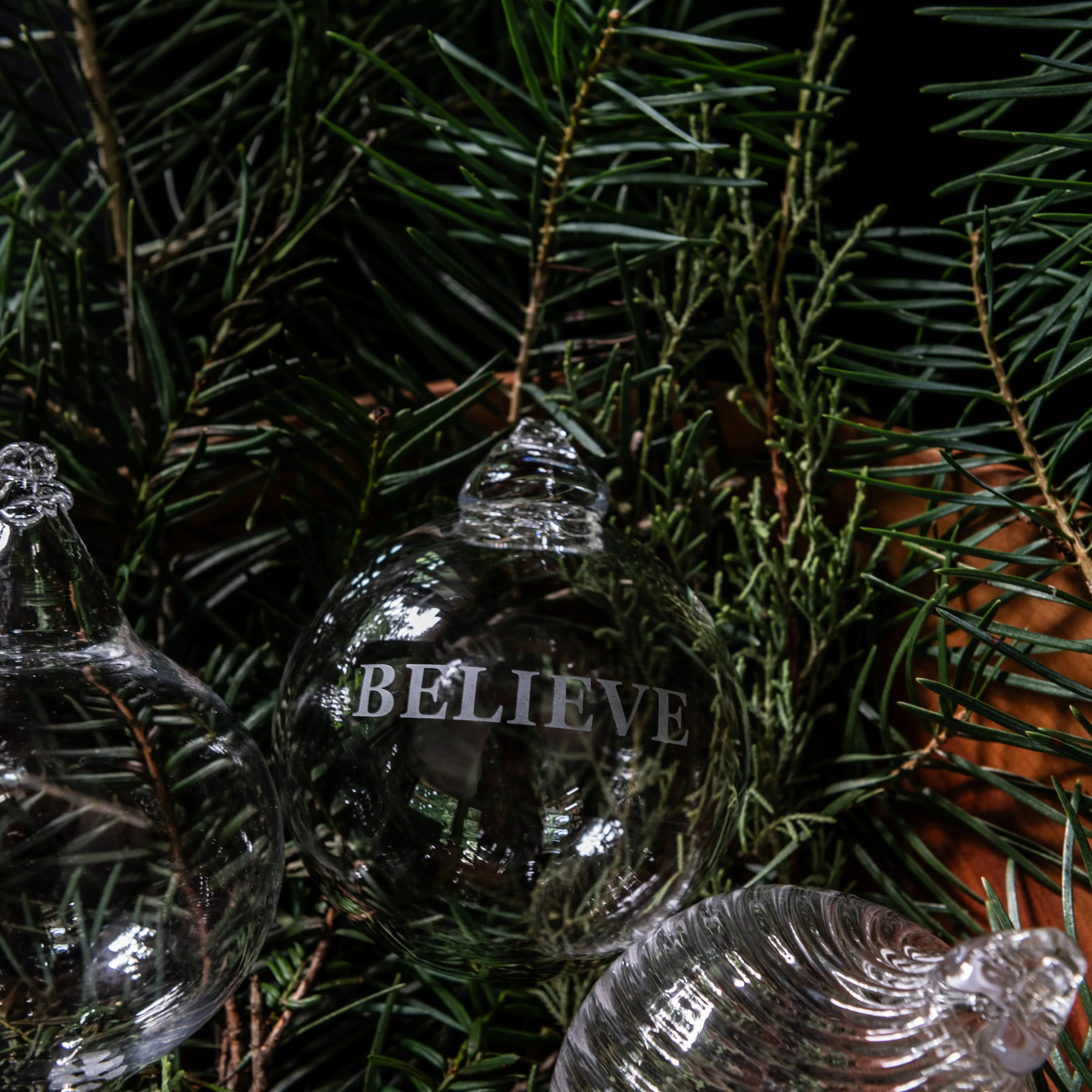 Simon Pearce Believe Ornament - Thumbnail 4