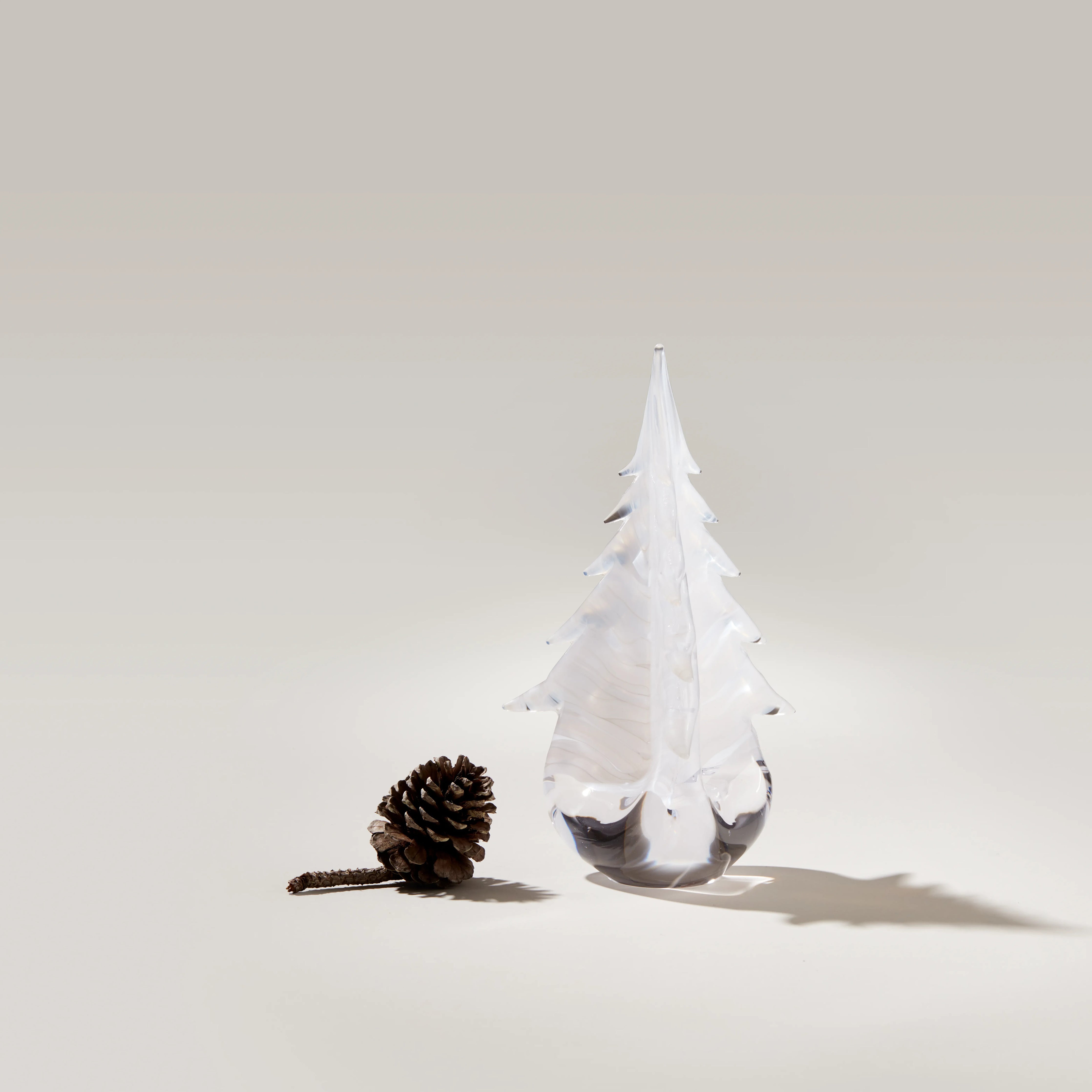 Snowdrift Evergreen Glass Tree - Thumbnail 4